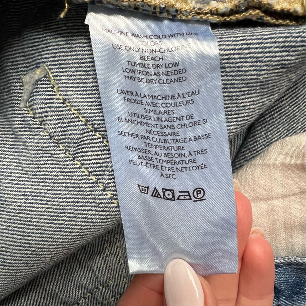 Distressed Blue Jeans - Picture 7 of 10